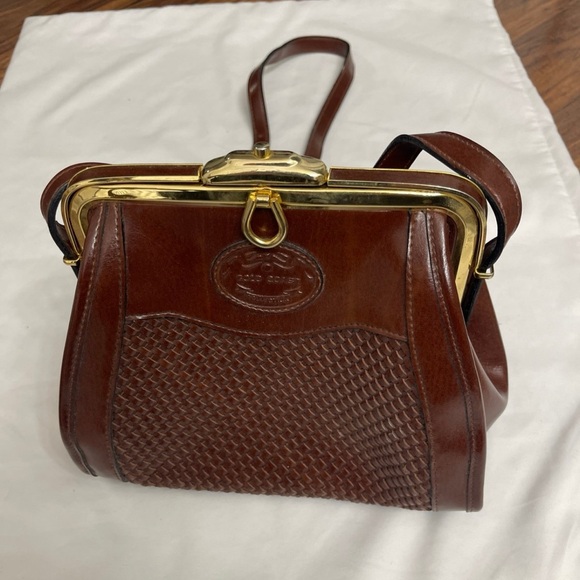 Handbags - EUC Gold Coast Collection Purse